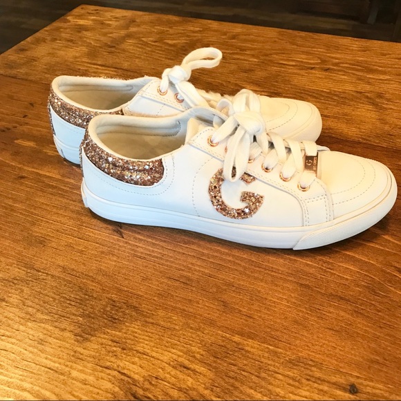 guess white and gold shoes